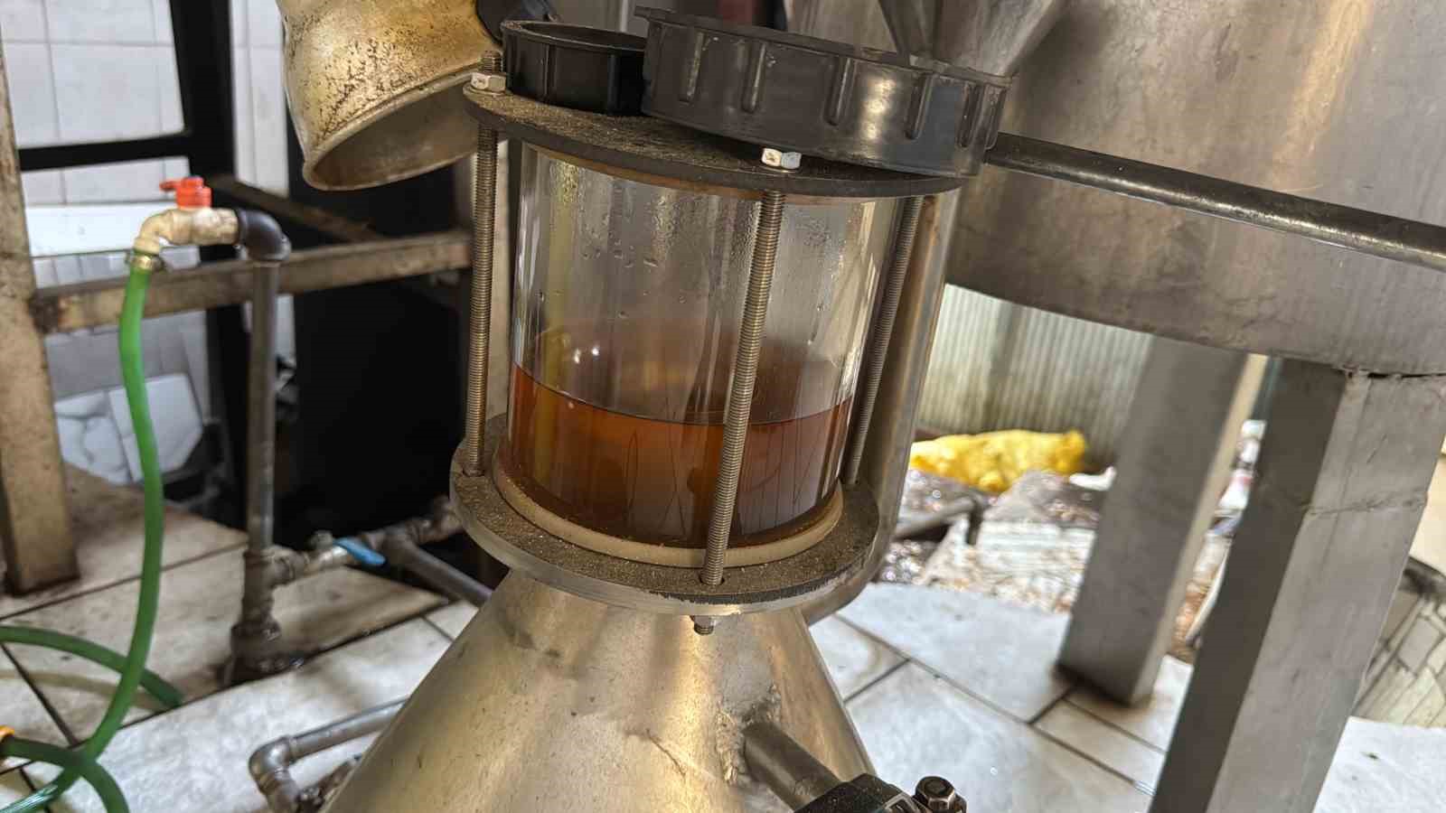 Toroslar’da yetişen 31 farklı bitkinin yağını çıkartıp ülkenin dört bir yanına gönderiyor 7 toroslarda yetisen 31 farkli bitkinin yagini cikartip ulkenin dort bir yanina gonderiyor 3 Ym27CkP9