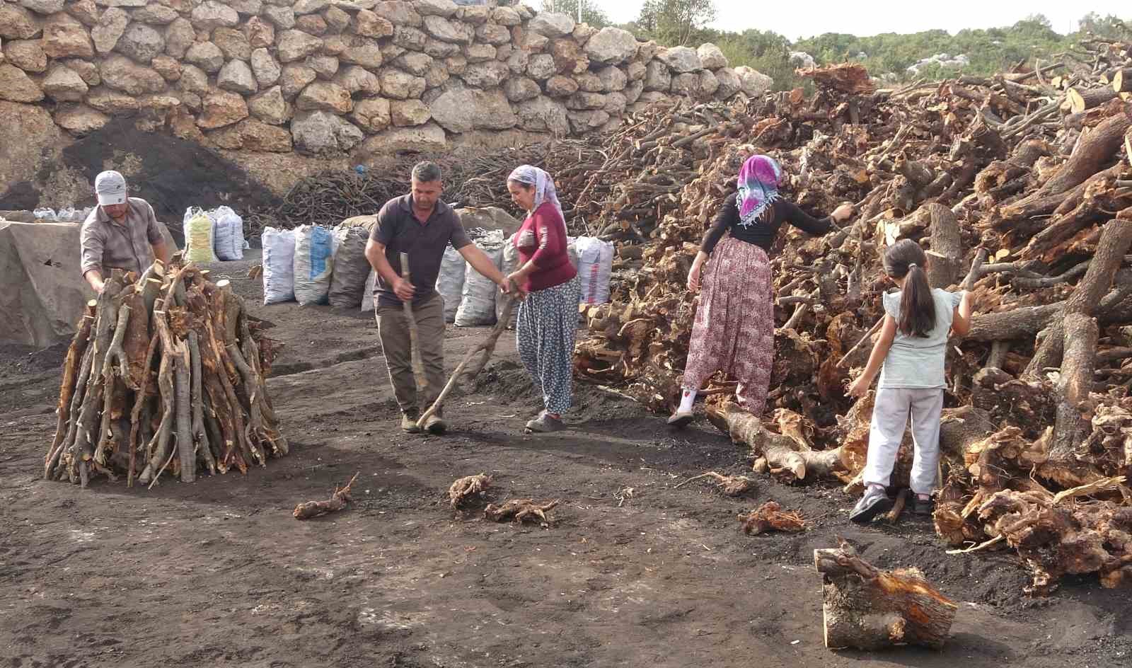 toroslarin eteginde zorlu komur mesaisi 5 RKsI3Z9E