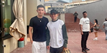 torreira-ve-supheli-ayni-karede-hayranimla-fotograf-cekildikten-sonra-yanima-yaklasarak-yumruk-atti-ne-Gq1mqZBN.jpg