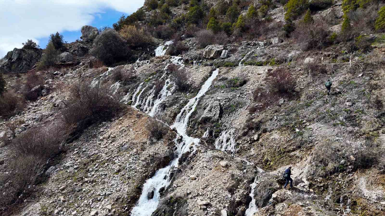 torulun gizemli su kaynaklari gulacar koyunde mevsimsel doga olayi 11 t8nQ6EEl