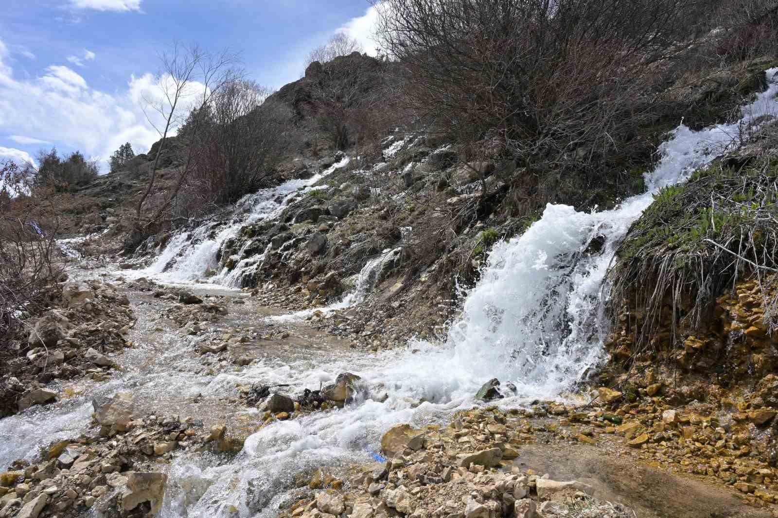 torulun gizemli su kaynaklari gulacar koyunde mevsimsel doga olayi 3 NwmNwWE2