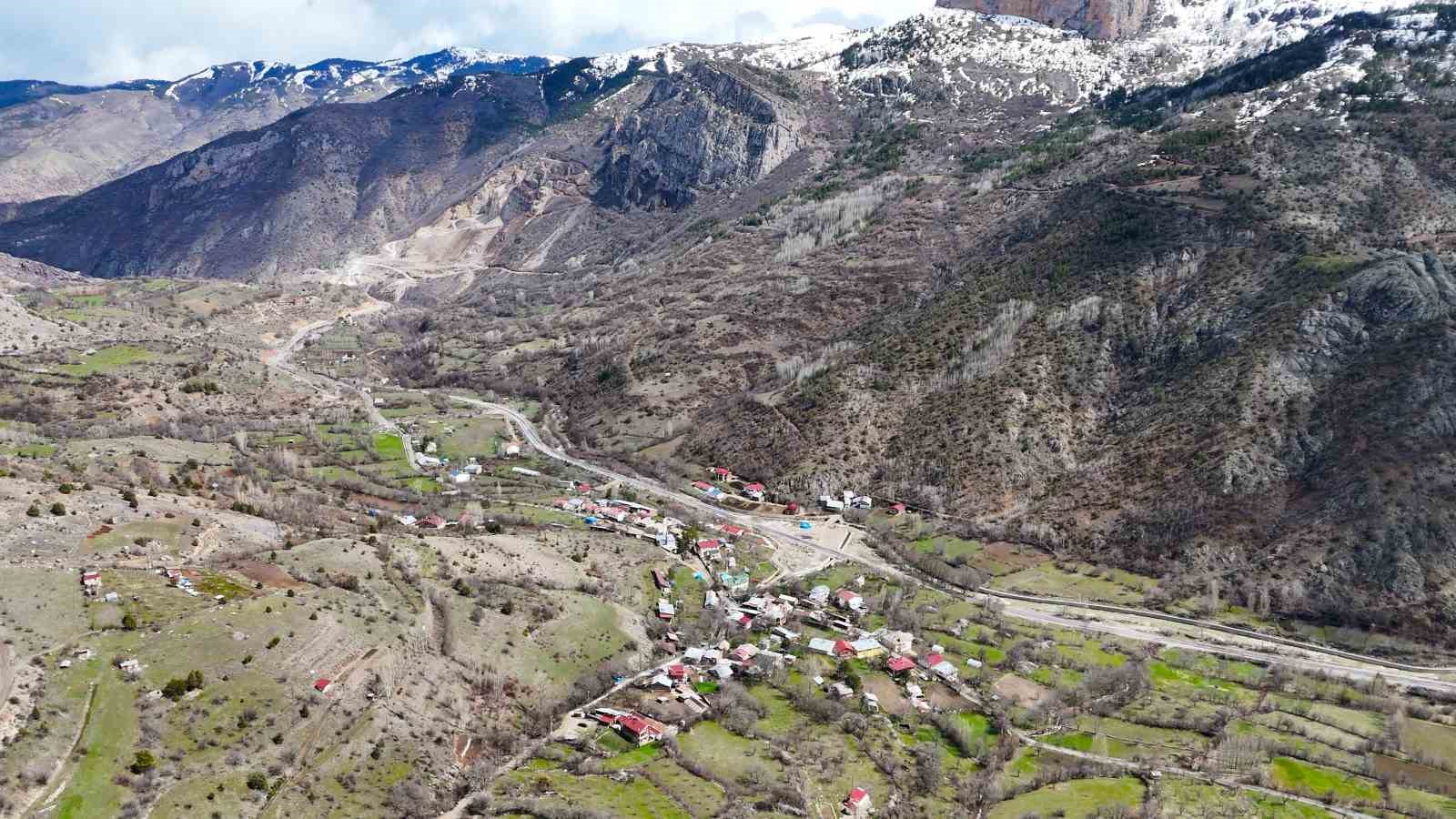 torulun gizemli su kaynaklari gulacar koyunde mevsimsel doga olayi 8 Zpg4GtL9