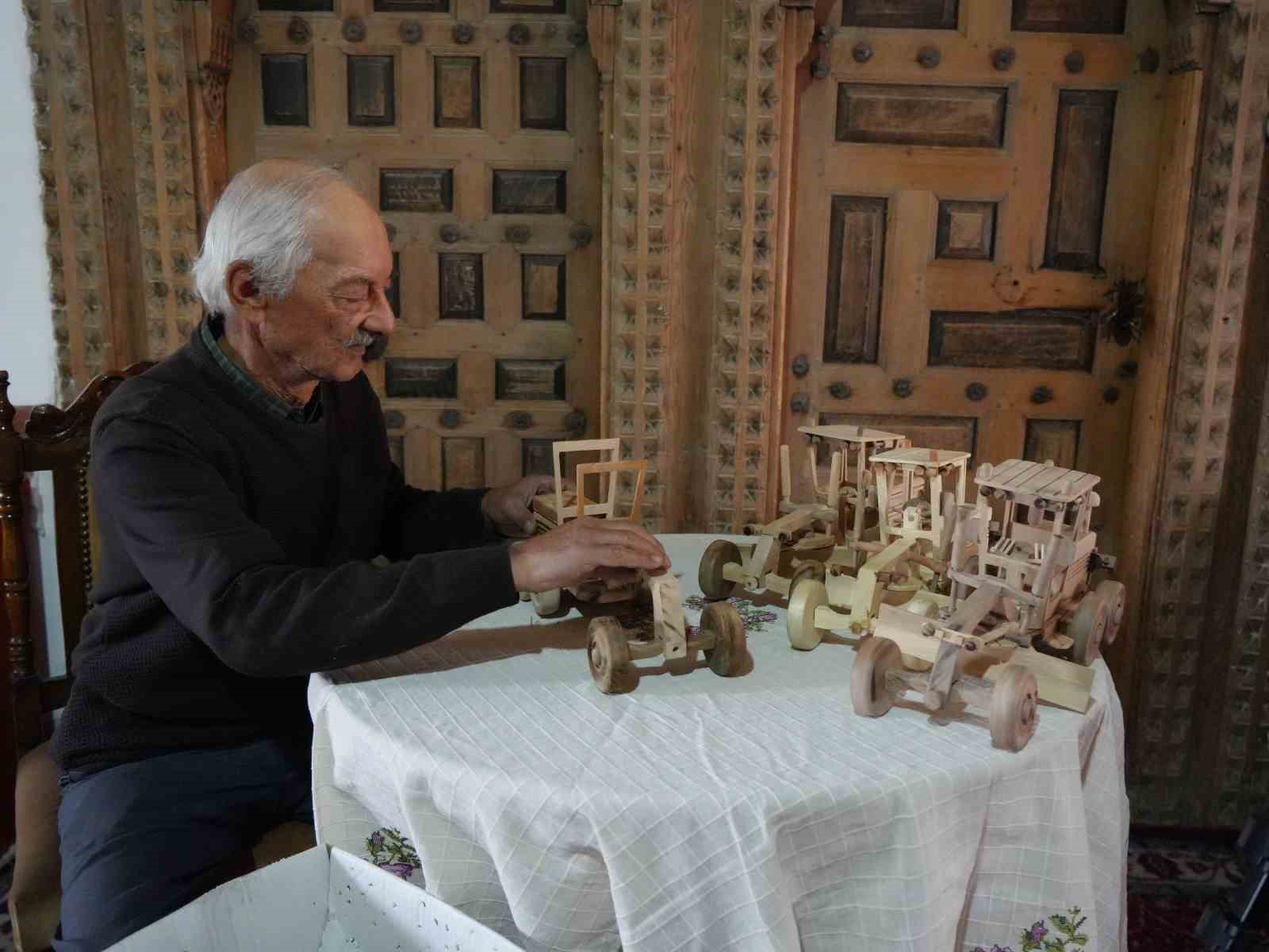 Torununa yaptığı ahşap oyuncak büyüklerin gözdesi oldu, şimdi taleplere yetişemiyor 5 torununa yaptigi ahsap oyuncak buyuklerin gozdesi oldu simdi taleplere yetisemiyor 1