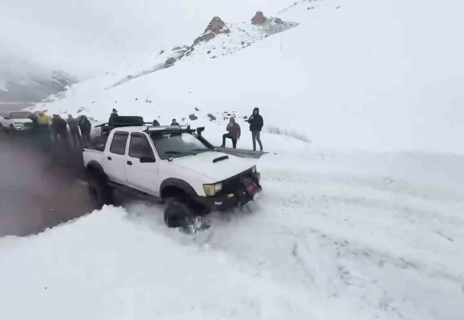 trabzon bayburt karayolundaki ciga ilk mudahale off road araclariyla yapildi 1 gH8jrCYV