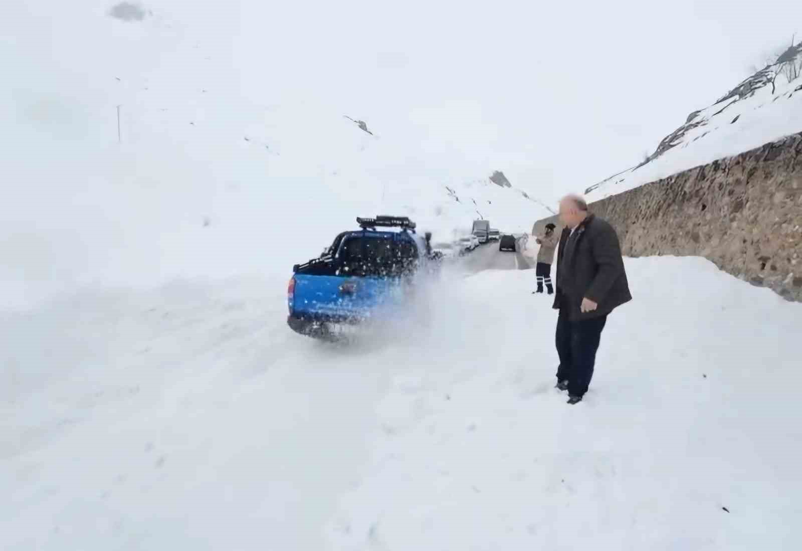 trabzon bayburt karayolundaki ciga ilk mudahale off road araclariyla yapildi 2 CEvQchDb