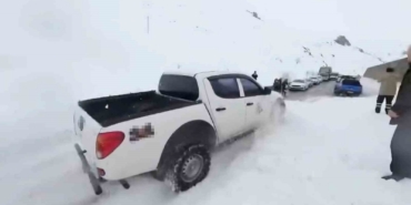 trabzon-bayburt-karayolundaki-ciga-ilk-mudahale-off-road-araclariyla-yapildi-7HPeuLXI.jpg