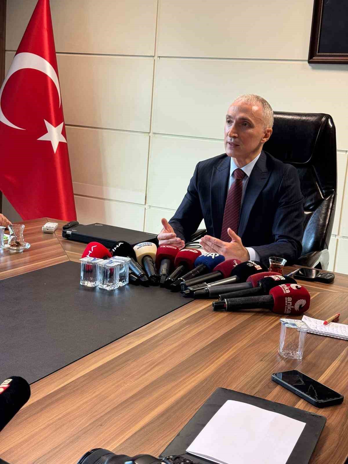 Trabzon Cumhuriyet Başsavcısı Sedat Çelik: "Kadına karşı şiddetin 3 katı erkeğe var" 5 trabzon cumhuriyet bassavcisi sedat celik kadina karsi siddetin 3 kati erkege var 1 NgRaGvvR