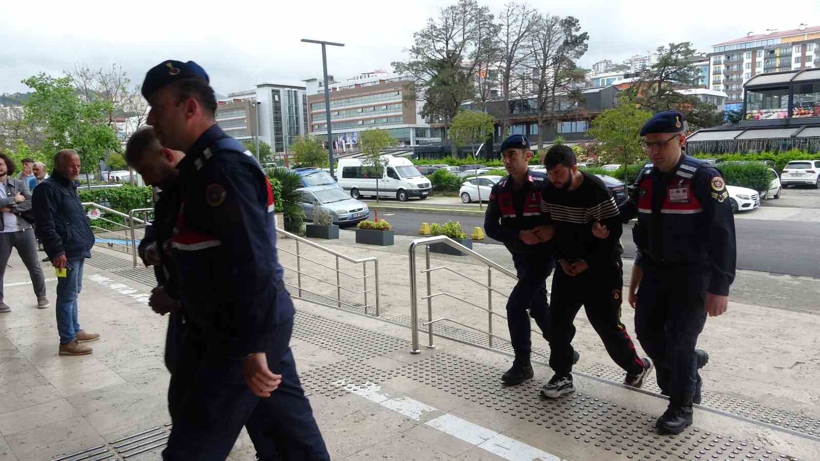 trabzon merkezli 5 ilde dolandiricilik operasyonunda gozaltina alinan 12 kisi adliyeye cikartildi 2 J321nCdN