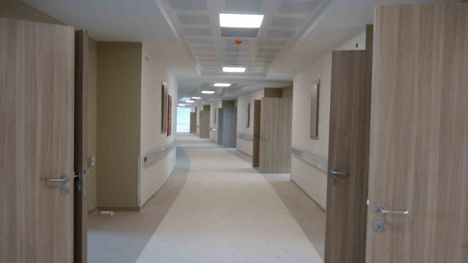 trabzon sehir hastanesi insaatinin yuzde 90i tamamlandi 1 drr56cKm