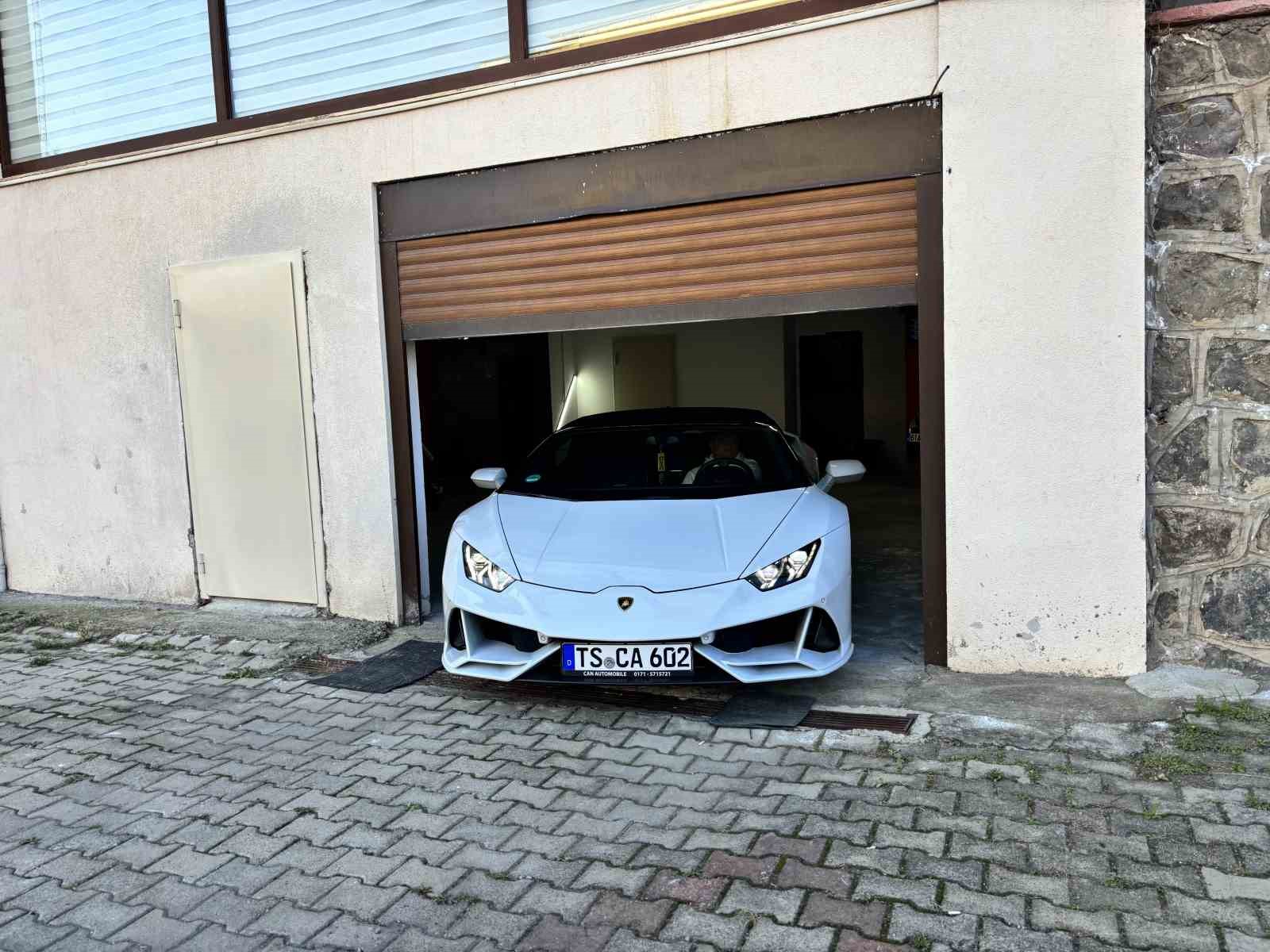 trabzona lamborghini ile geldi koy yollarinda ilgi odagi oldu 6 EugKdmq9