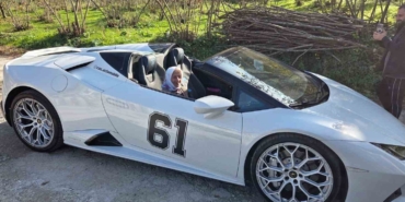 trabzona-lamborghini-ile-geldi-koy-yollarinda-ilgi-odagi-oldu-F9Dwhfnj.jpg