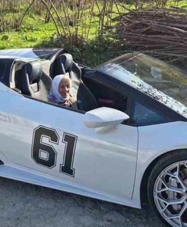 trabzona-lamborghini-ile-geldi-koy-yollarinda-ilgi-odagi-oldu-F9Dwhfnj.jpg
