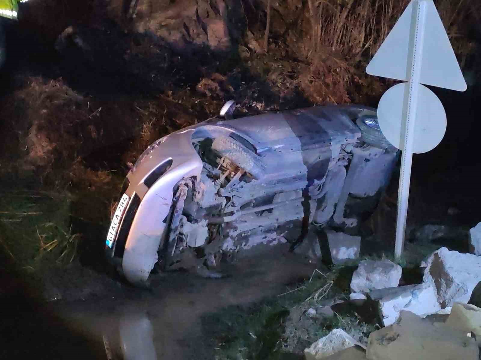 trabzonda 2 ayri trafik kazasi 1 olu 4 yarali 2 lWmGeHwR
