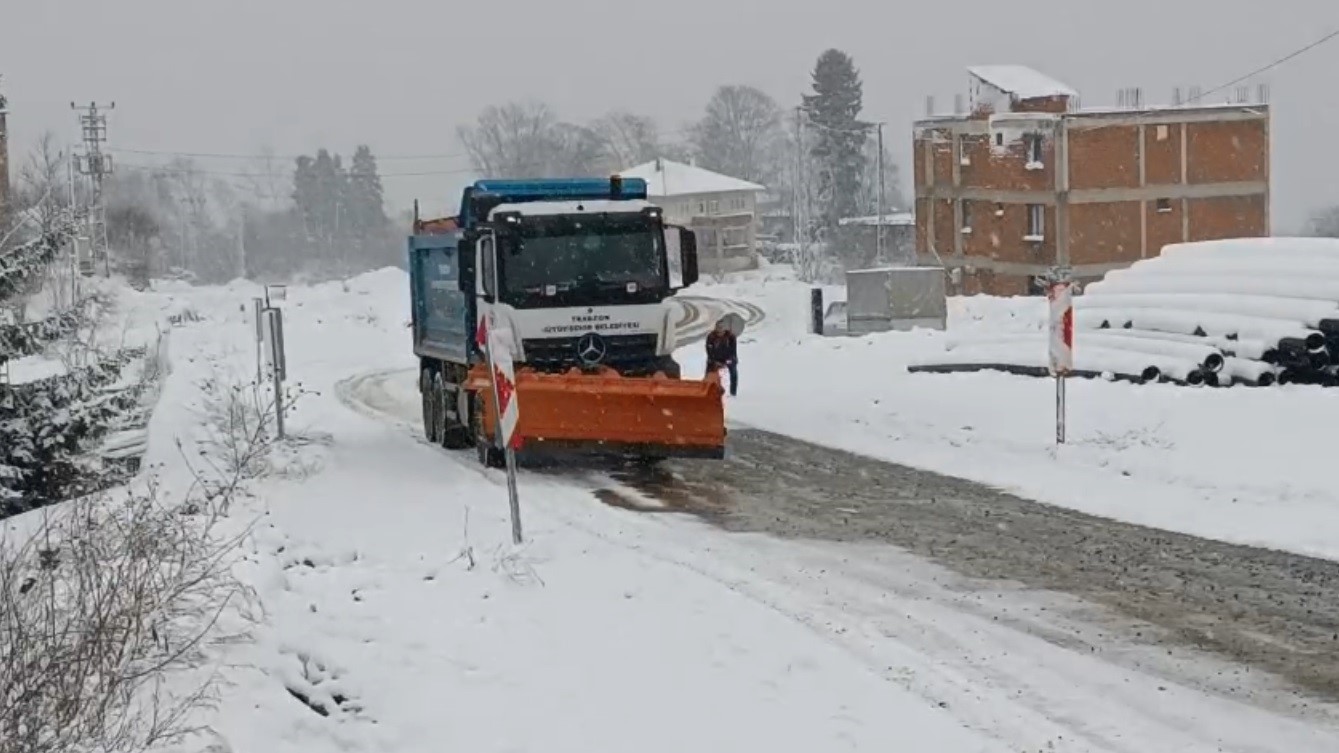 trabzonda 24 mahalle yolu kar nedeniyle ulasima kapandi 1 gDyTgAw1
