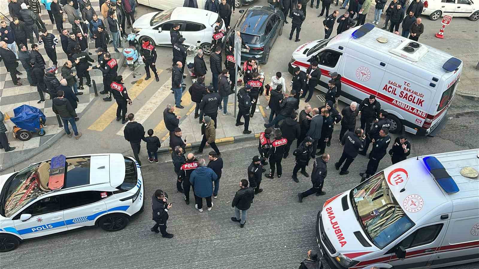 trabzonda bicakli kavga 1i agir 8 yarali 2 ncry7DCr