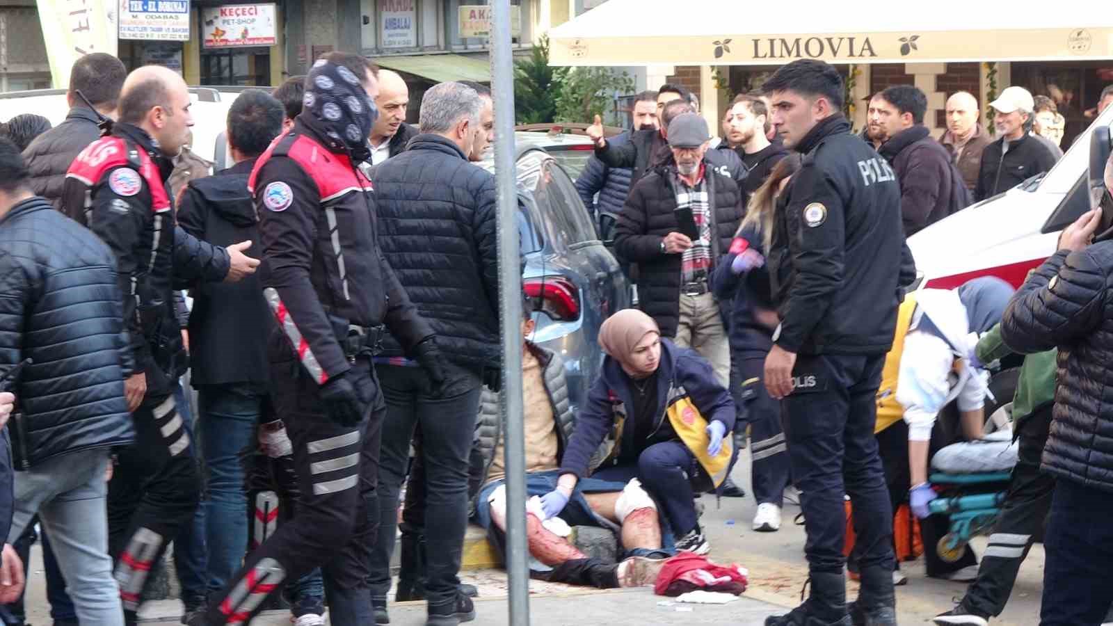 trabzonda bicakli kavga 1i agir 8 yarali 3