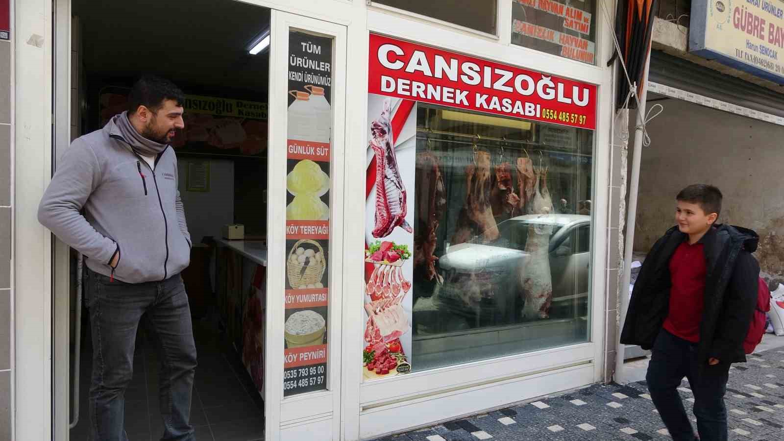 trabzonda junior kasap ilgi odagi oldu 3 6XUYXN8l