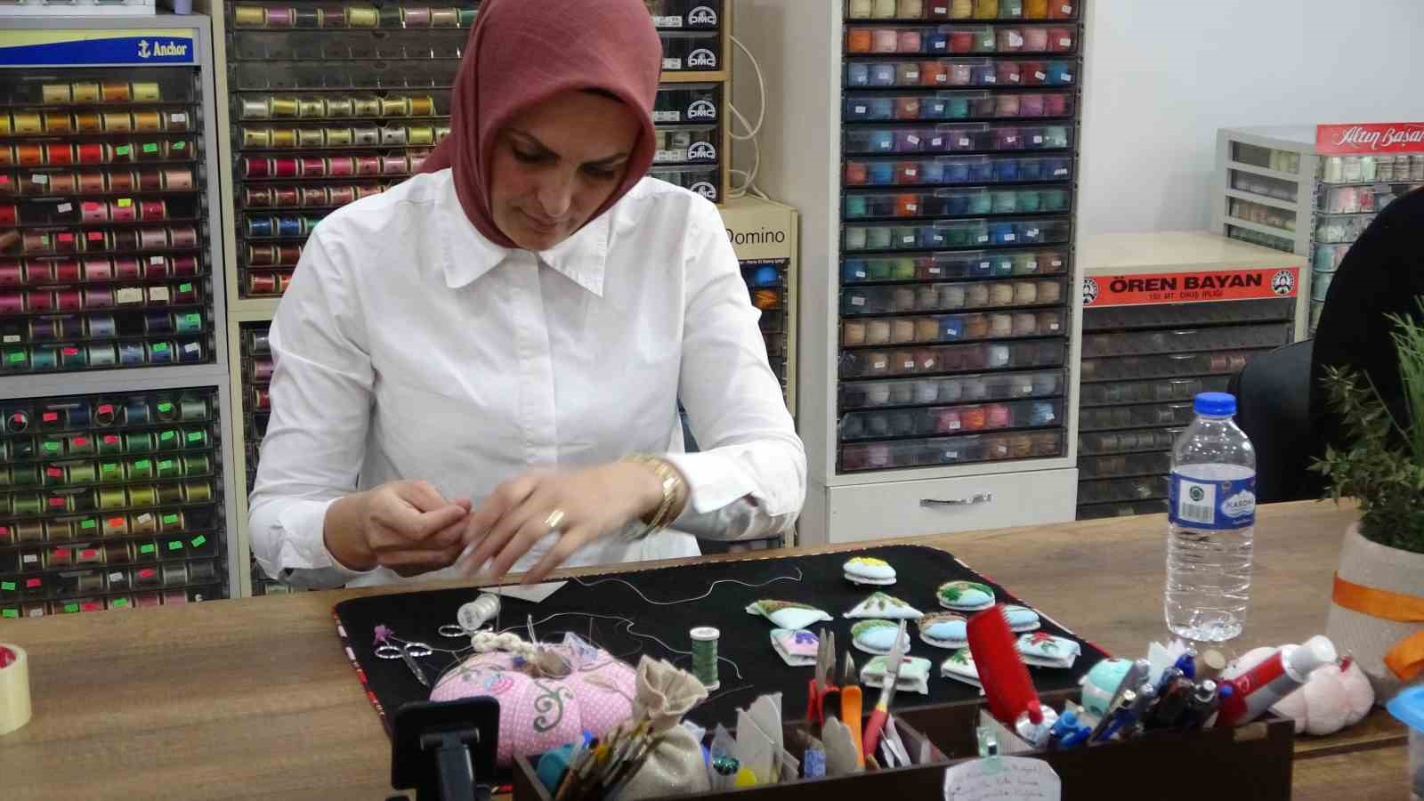 Trabzon’da kadın emeği üretime dönüşüyor: Yerel sanatlar dünyaya açılıyor 4 trabzonda kadin emegi uretime donusuyor yerel sanatlar dunyaya aciliyor 0 Oewyw7pc