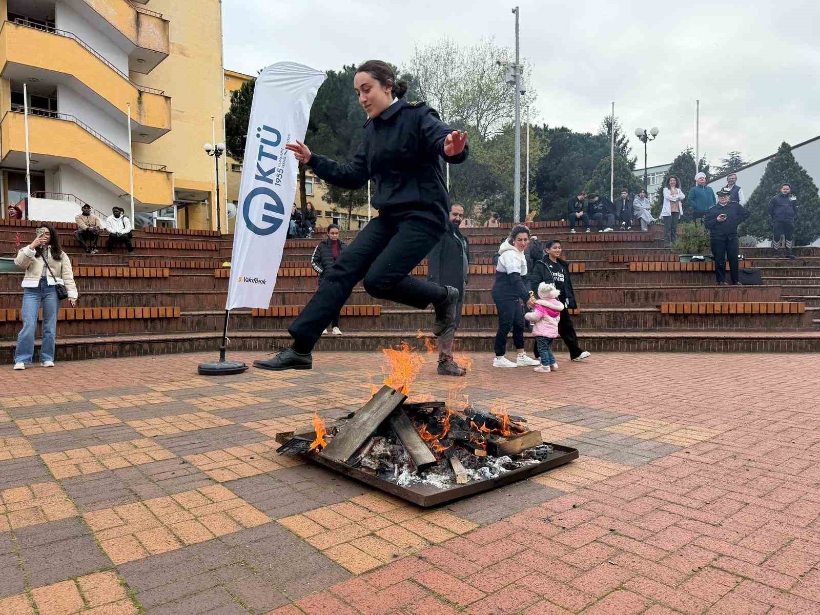 trabzonda kardeslik atesi nevruz coskusuyla yandi 10 Cjc8F2V2