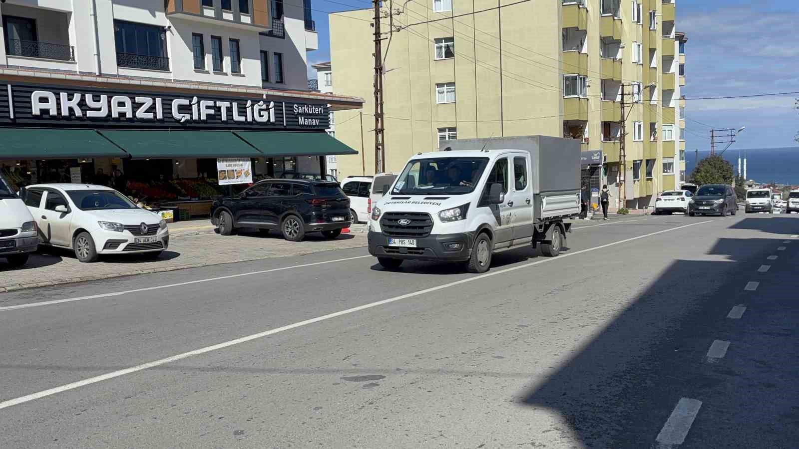 trabzonda otomobilin carptigi genc kadin metrelerce savruldu o anlar kamerada 3 XXC33nCP