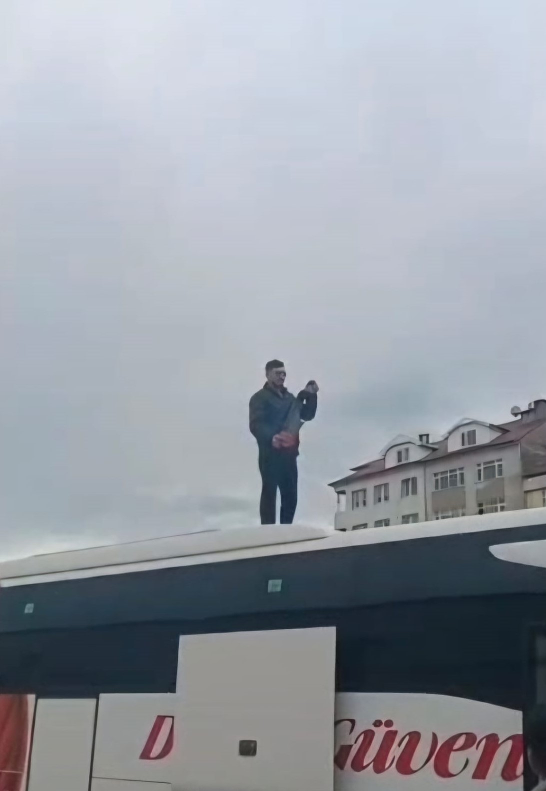 trabzonda seyir halindeki tup kamyonunda korkutan patlama 1 VV294J48