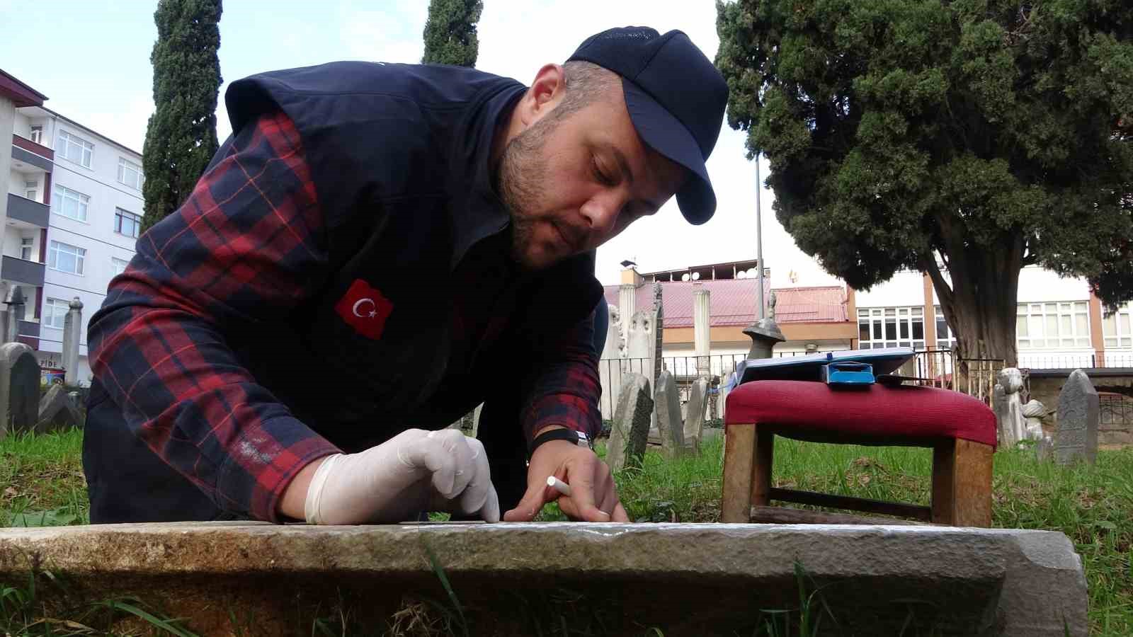 Trabzon’da tarihî mezar taşları karekodla dijital kayıt altına alınıyor 5 trabzonda tarih mezar taslari karekodla dijital kayit altina aliniyor 1 amSAwS2k