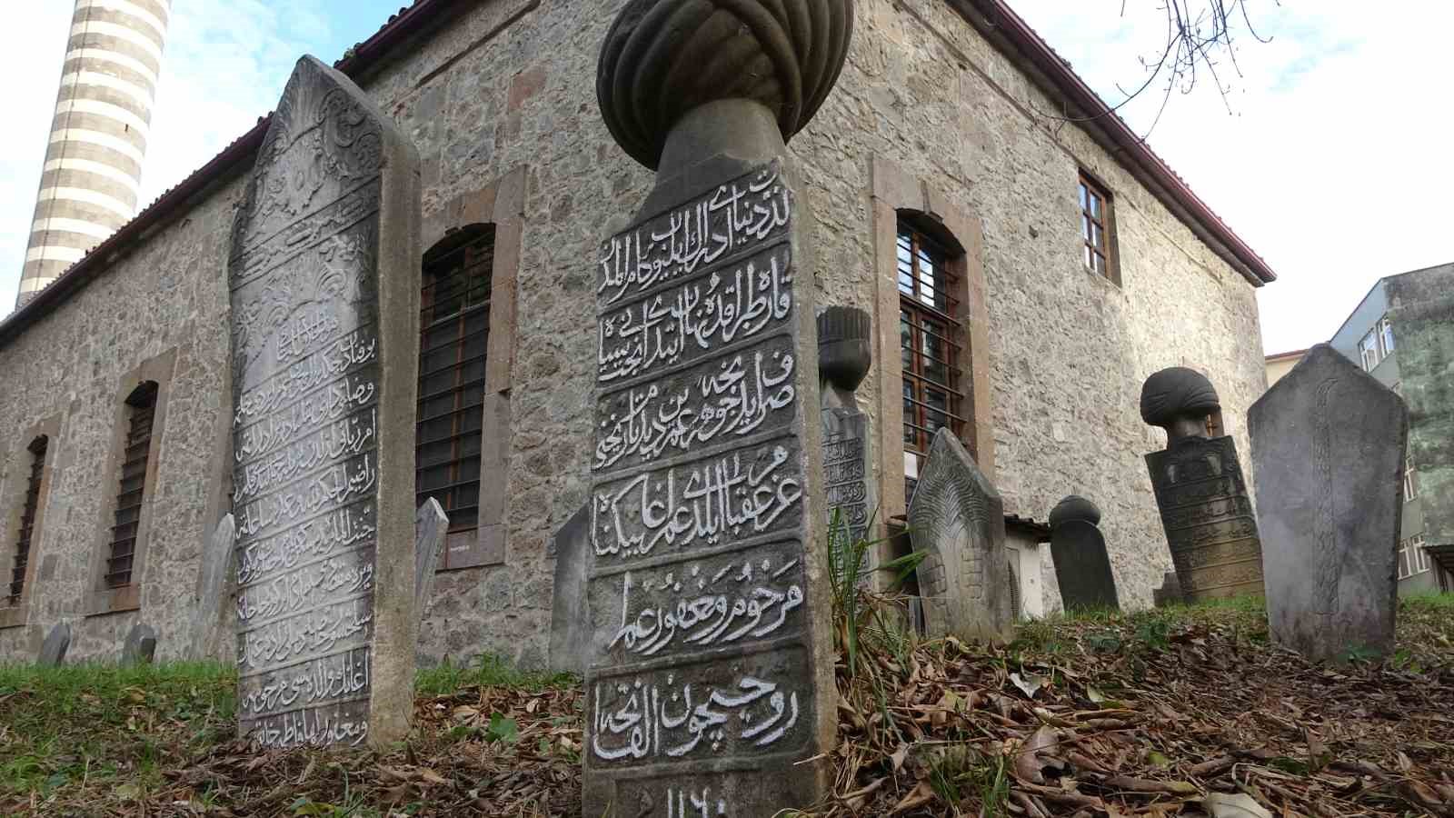 Trabzon’da tarihî mezar taşları karekodla dijital kayıt altına alınıyor 9 trabzonda tarih mezar taslari karekodla dijital kayit altina aliniyor 5 F7FUq3ij