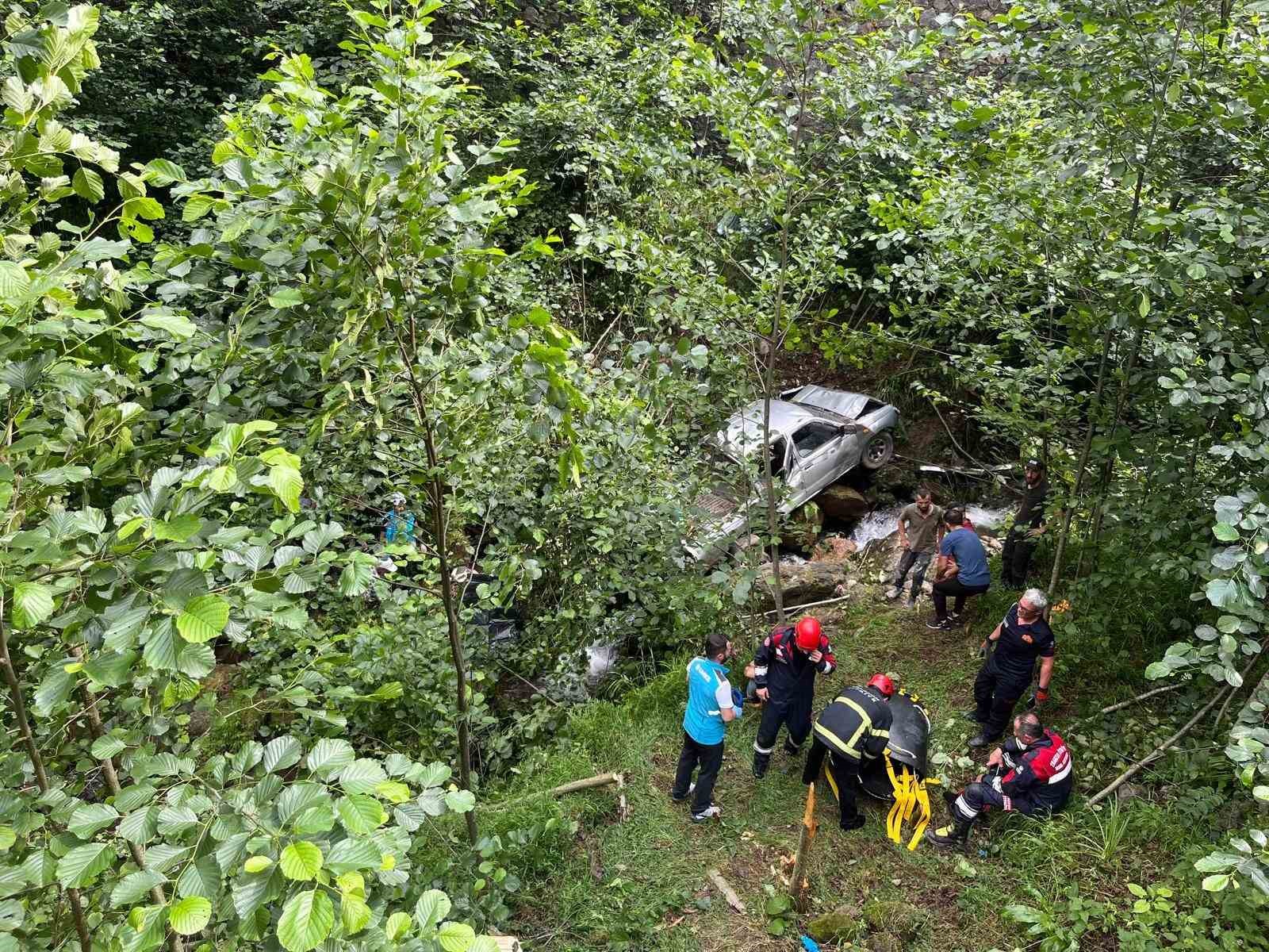 Trabzon’da trafik kazası: 1 ölü, 5 yaralı 4 trabzonda trafik kazasi 1 olu 5 yarali 0 9DKtql6p
