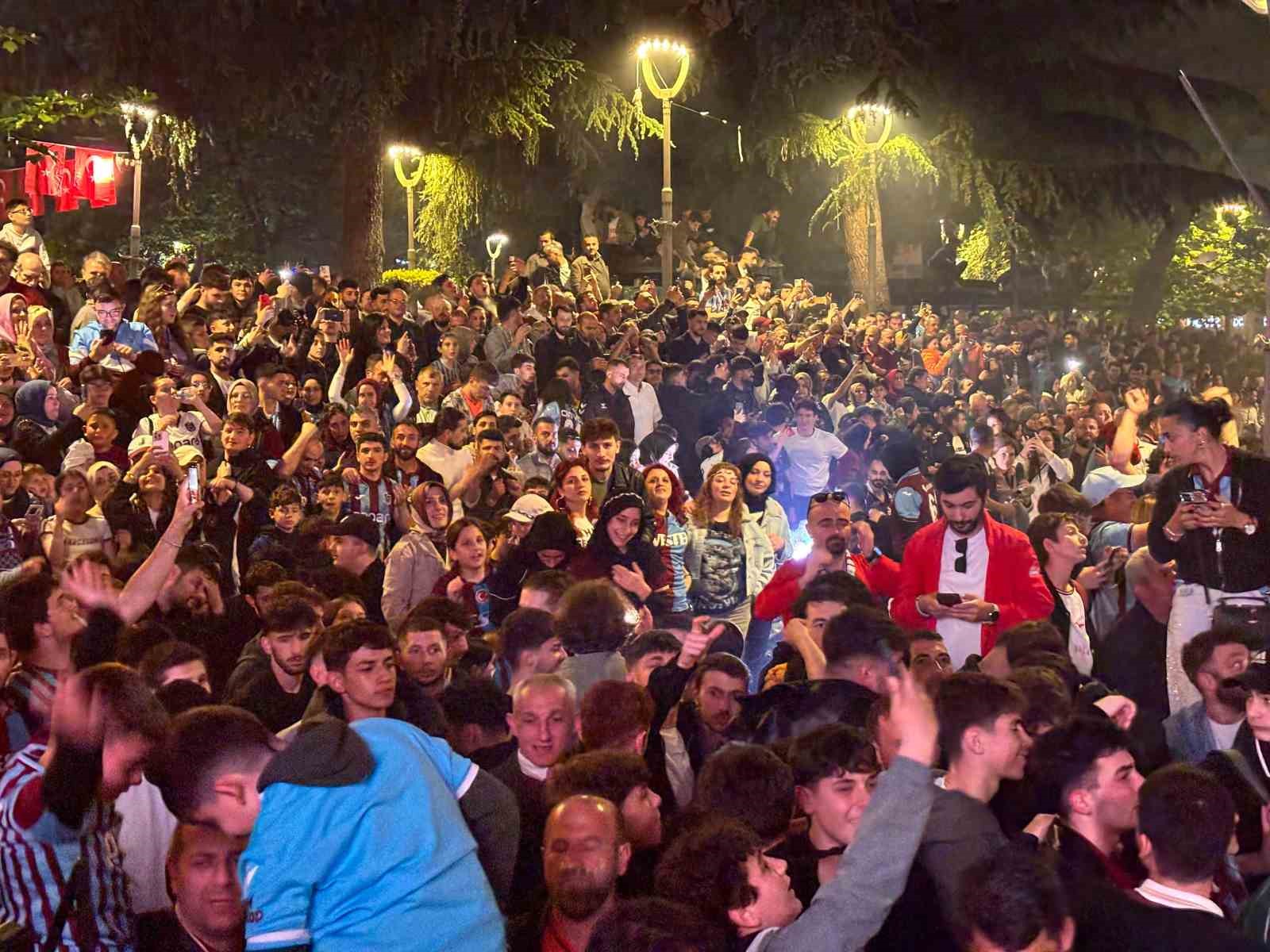 trabzonda turkiye kupasi coskusu 1 2gwJH1E1
