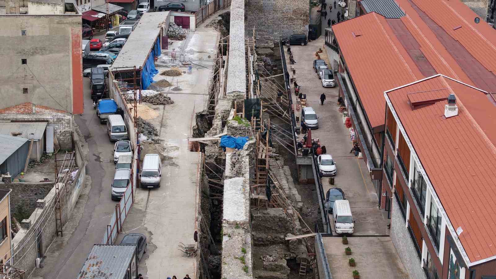 trabzonda zeminin 8 metre altindan dere limani cikti 20 rAN62PlJ