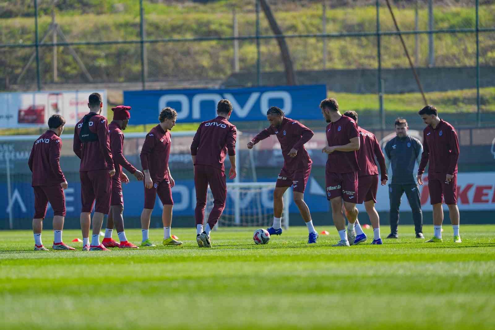 Trabzonspor, 60 puanın 23’ünü İstanbul takımlarından aldı 4 trabzonspor 60 puanin 23unu istanbul takimlarindan aldi 0 ctGhVArc
