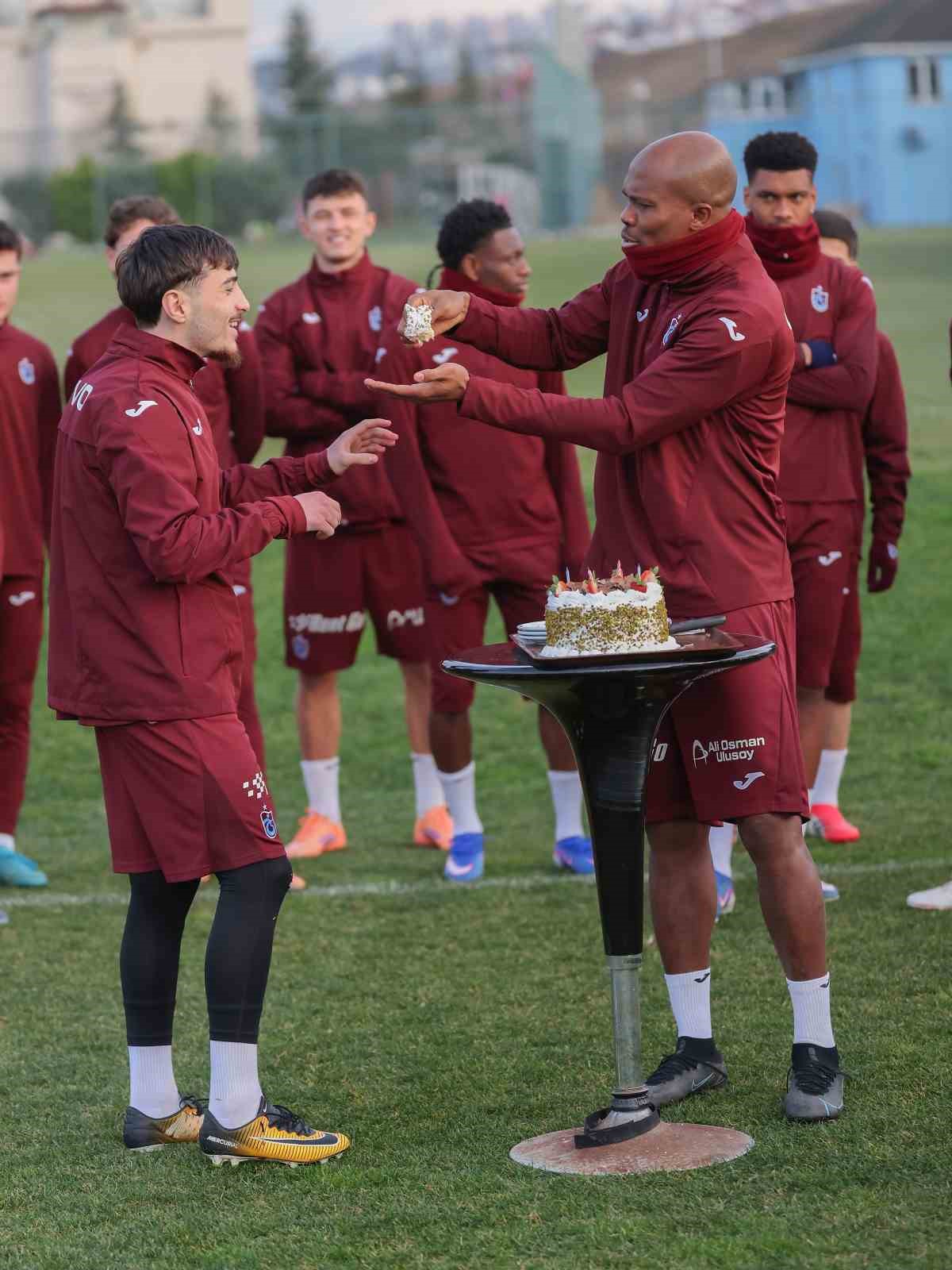 trabzonspor antalyaspor maci hazirliklarina basladi 2 qz1IwXF4