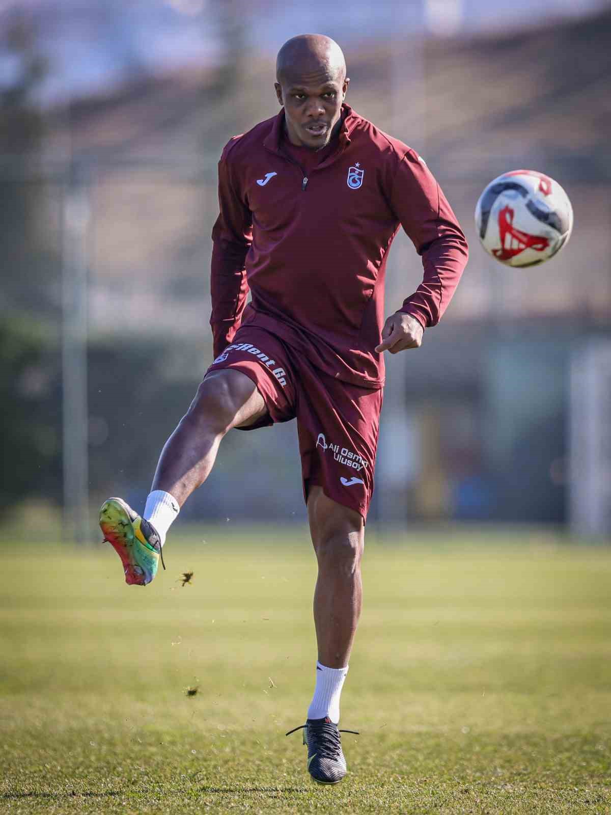 trabzonspor antalyaya gitti 2 z9egDlhN