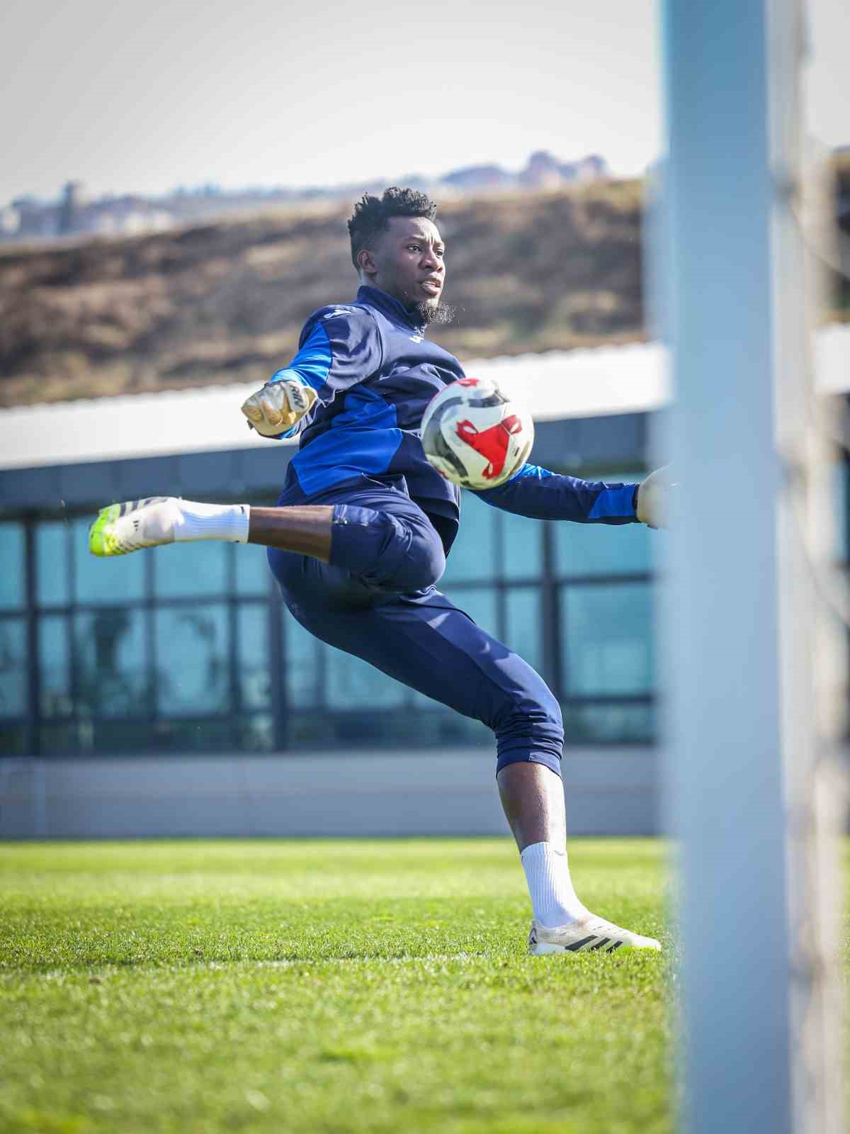 trabzonspor fatih karagumruk maci hazirliklarini surdurdu 1 cOTuqXEZ