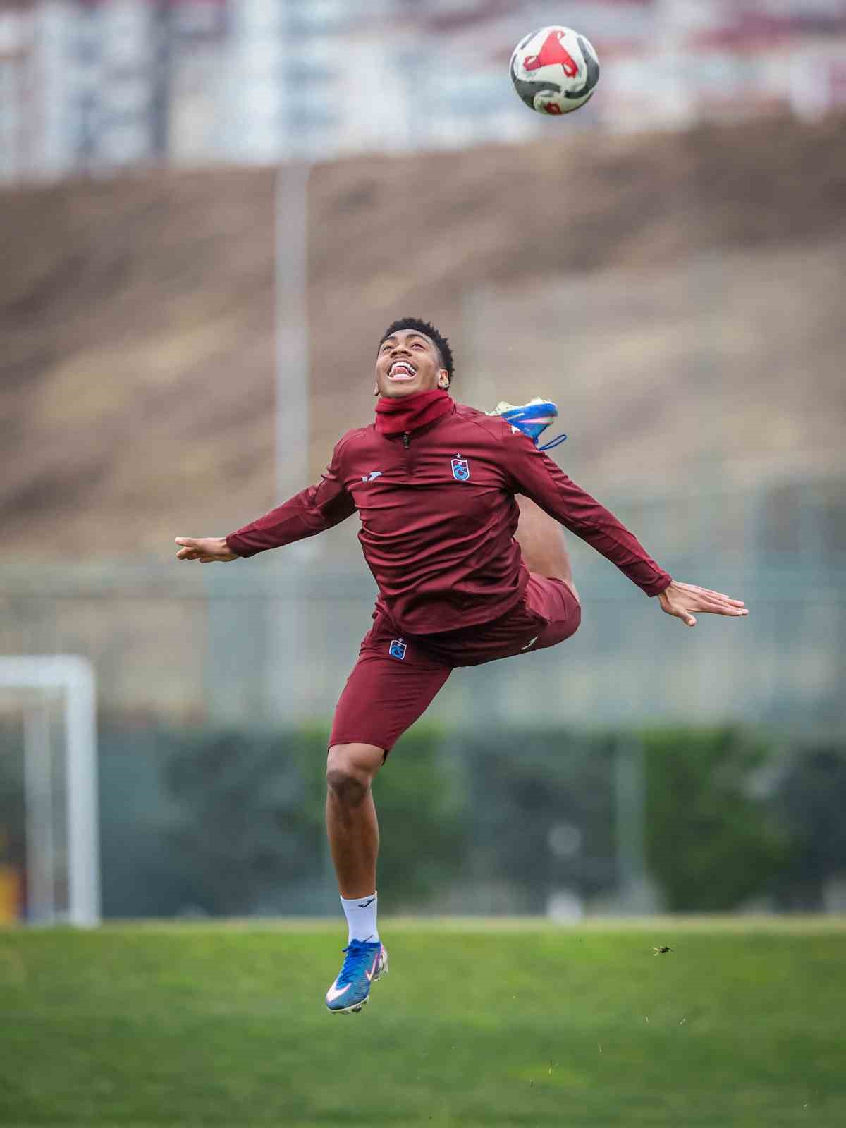 trabzonspor fenerbahce maci hazirliklarini surdurdu 0 YXeGS1ct