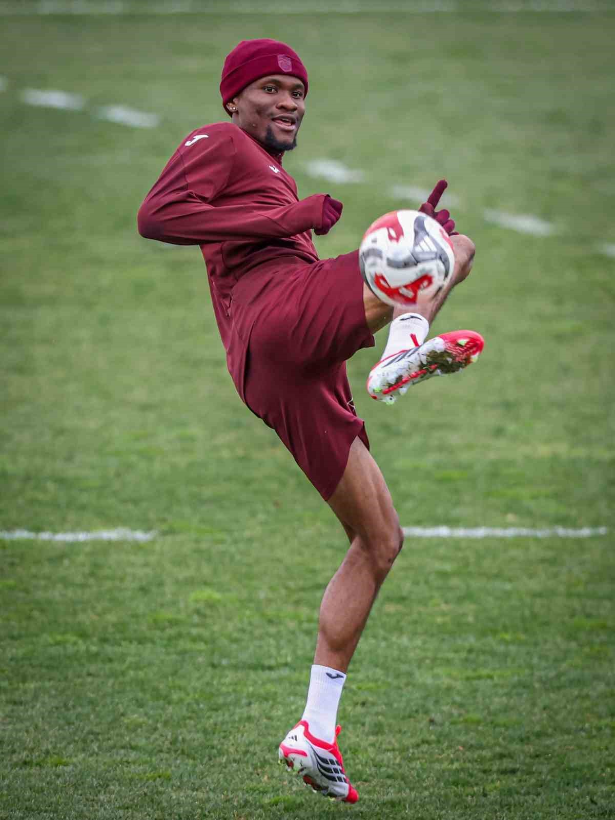 Trabzonspor, Fenerbahçe maçı hazırlıklarını tamamladı 6 trabzonspor fenerbahce maci hazirliklarini tamamladi 2