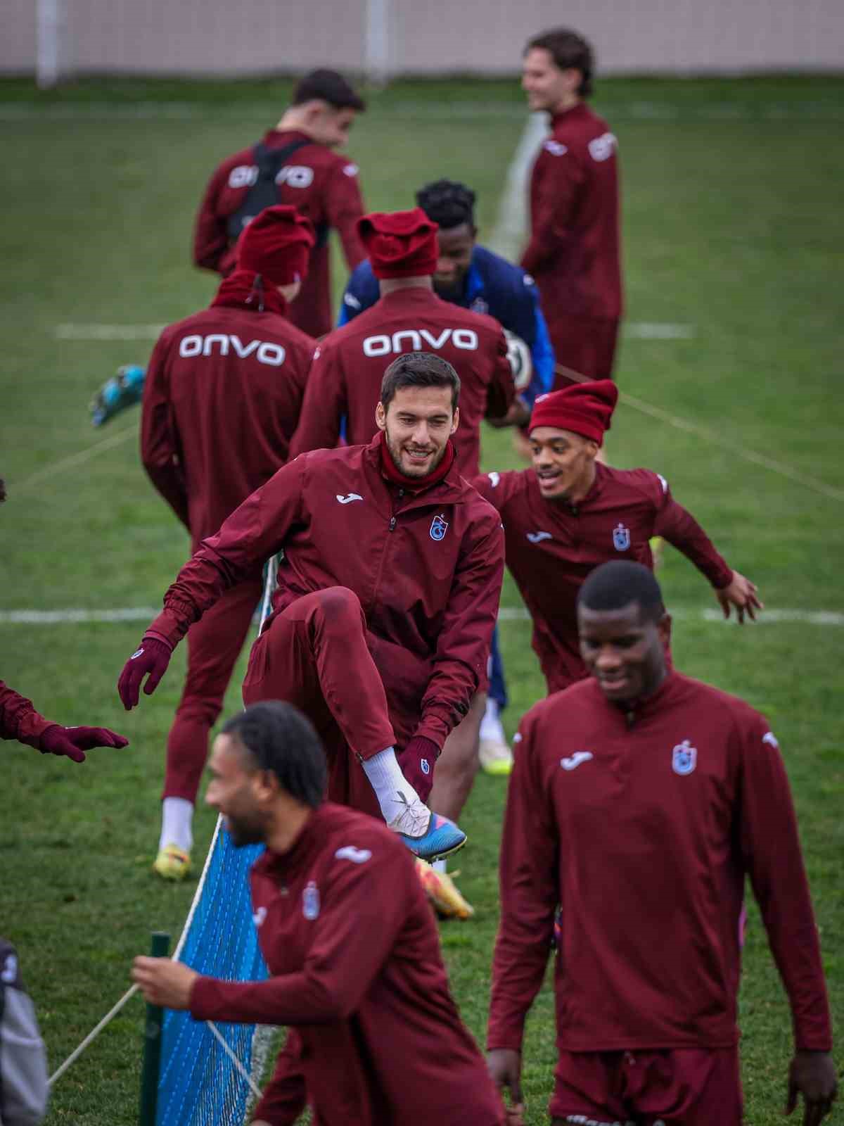 Trabzonspor, Fenerbahçe maçı hazırlıklarını tamamladı 7 trabzonspor fenerbahce maci hazirliklarini tamamladi 3 Hur95lEE
