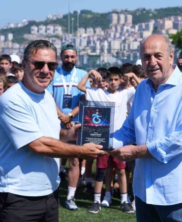 trabzonspor-futbol-okullari-yaz-kampi-sona-erdi-KM6lRA2F.jpg