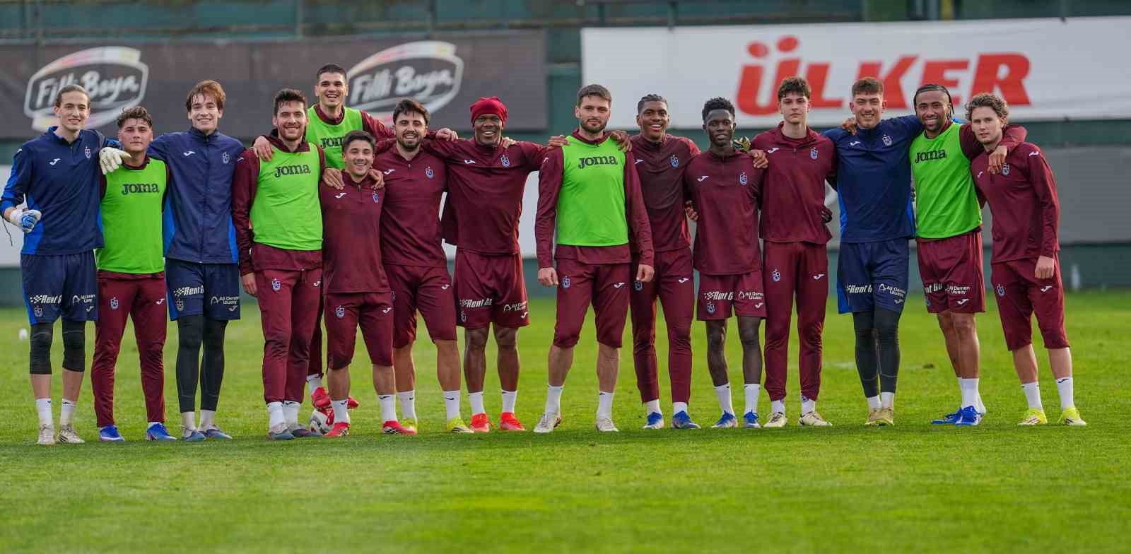 trabzonspor galatasaray karsinda mutlak galibiyet pesinde 0 UmquXgqH