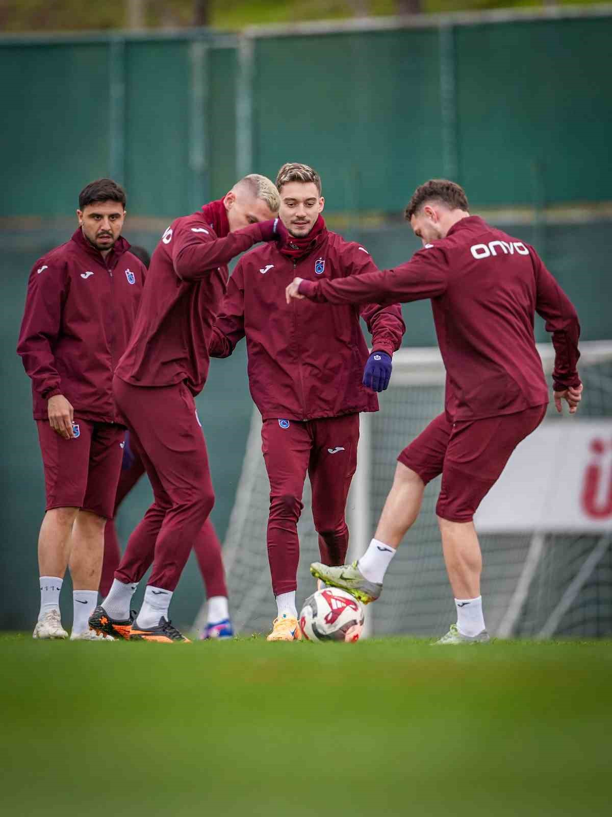 Trabzonspor, Göztepe maçı hazırlıklarına başladı 8 trabzonspor goztepe maci hazirliklarina basladi 4 kySRzeyM