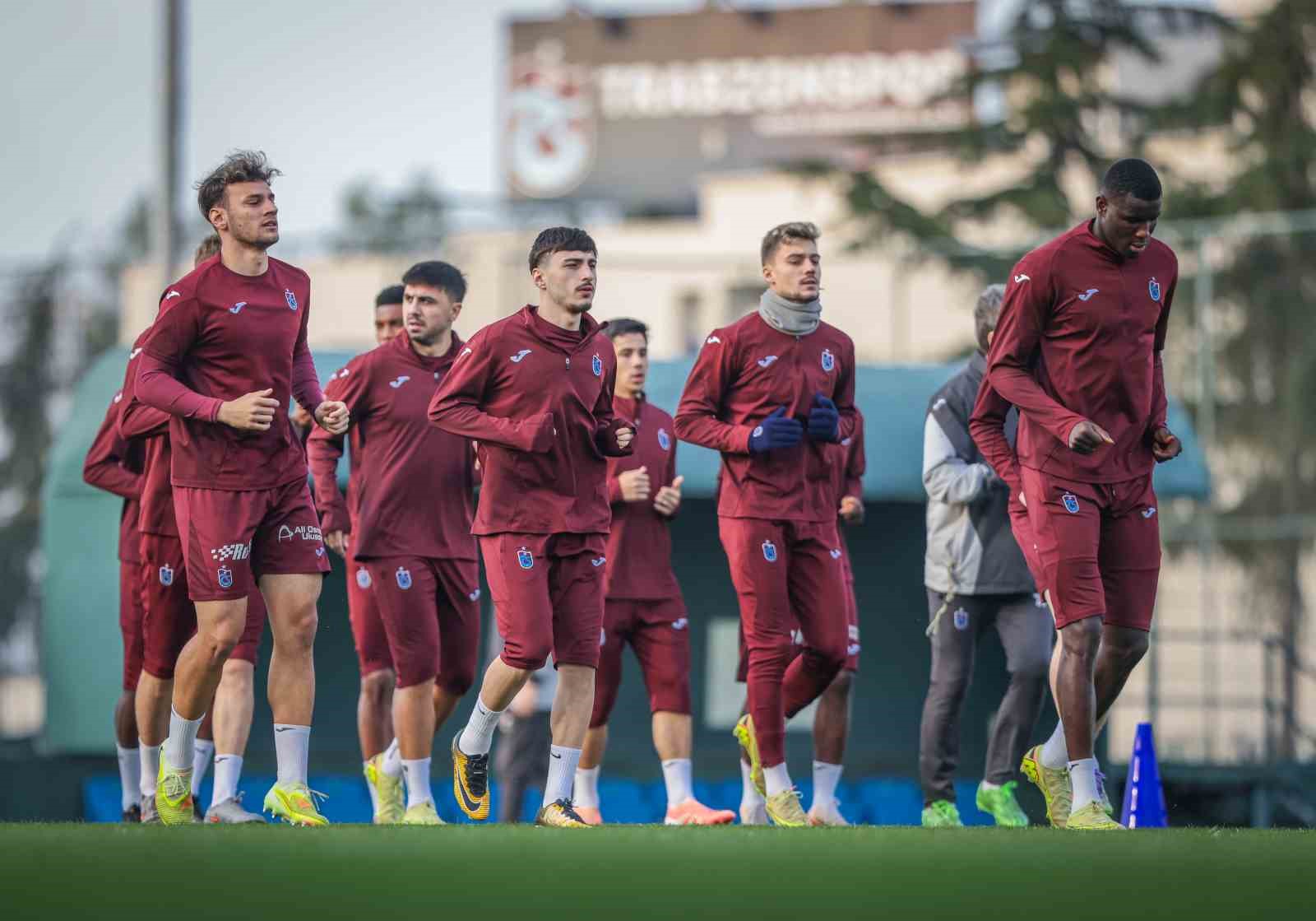 trabzonspor ile konyaspor 49 randevuda 0 CALVcime