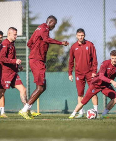 trabzonspor-istanbula-savic-olmadan-gitti-Di8iebdT.jpg