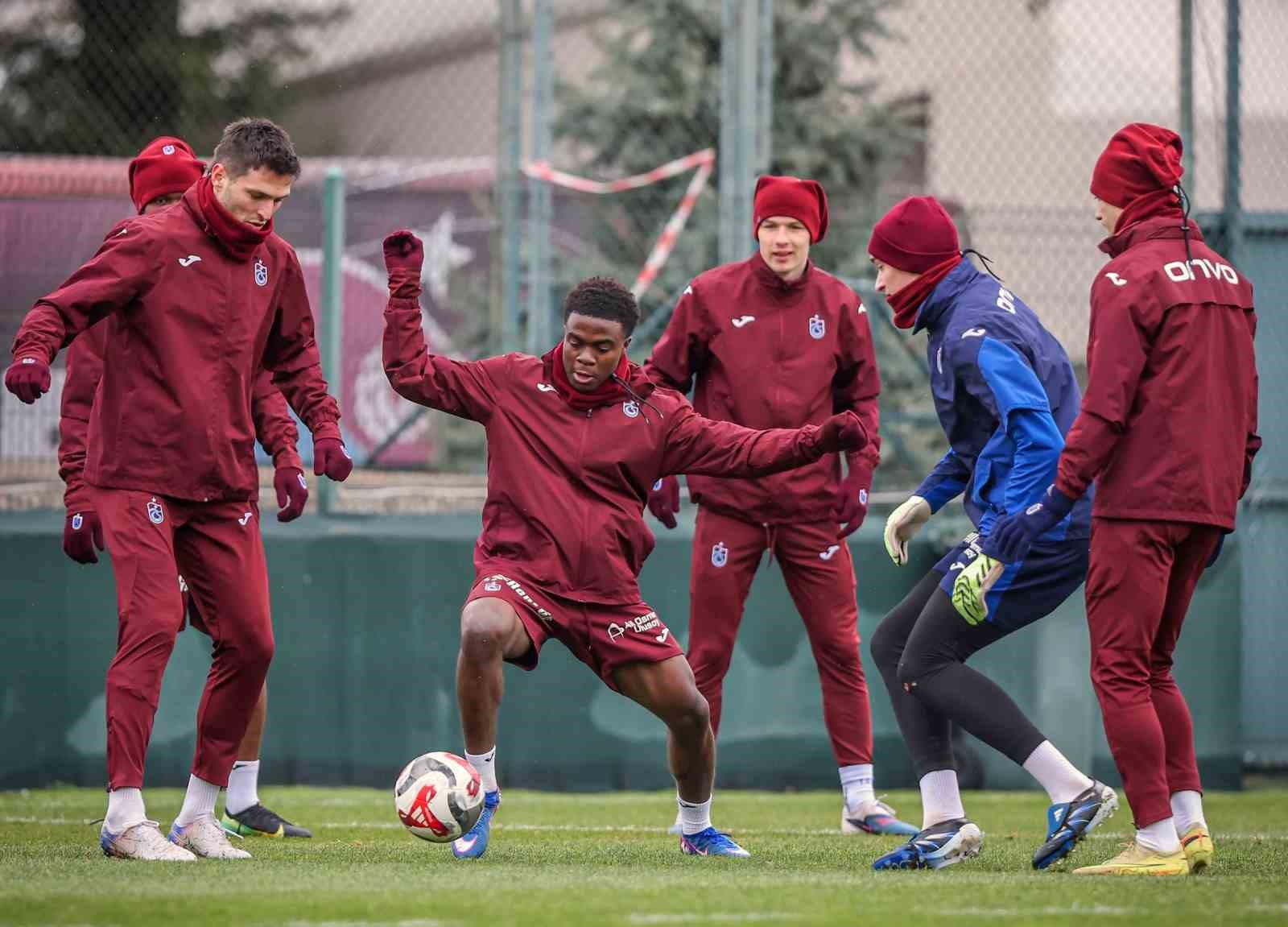 trabzonspor kocaeliye gitti 3 6hp8wsNy