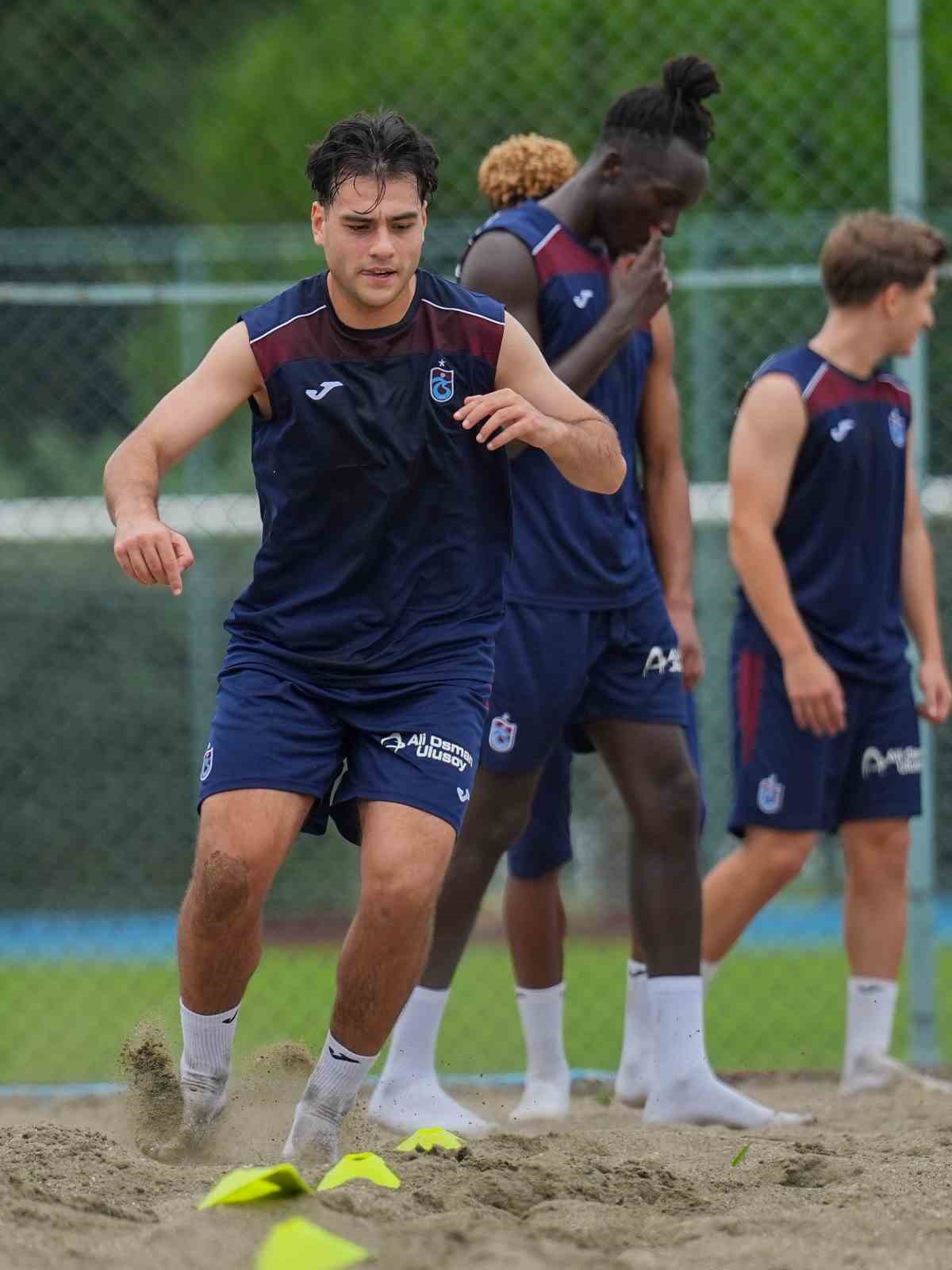 Trabzonspor kumda çalıştı 4 trabzonspor kumda calisti 0 JcW3c4N1