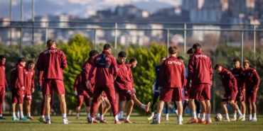 trabzonspor-kupada-3-puanla-moral-bulmak-istiyor-9EMO7eeU.jpg