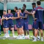 trabzonspor-onuachu-disinda-tam-kadroya-yaklasti-8HmMRkN2.jpg