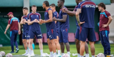 trabzonspor-onuachu-disinda-tam-kadroya-yaklasti-8HmMRkN2.jpg
