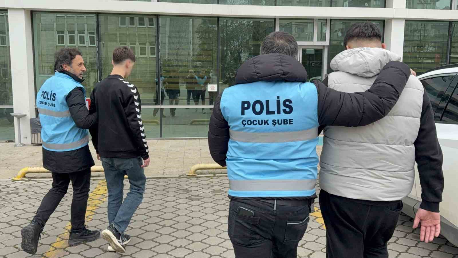 trabzonspor otobusunu taslayan 5 kisiye adli kontrol 0 1Nkk5OU1