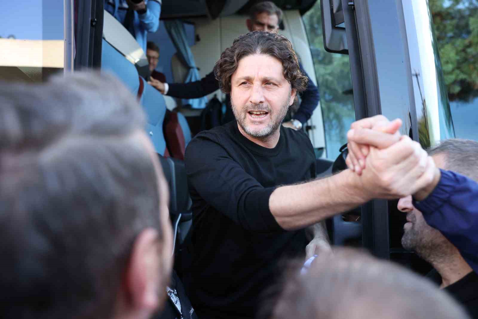 trabzonspor taraftari takimini rize deplasmanina ugurladi 2 ZfmgNY8P
