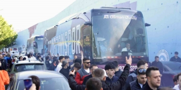 trabzonspor-taraftari-takimini-rize-deplasmanina-ugurladi-qSaR7qQn.jpg
